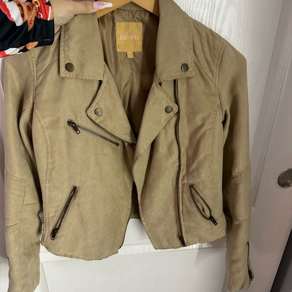Jacket - Picture 7 of 8